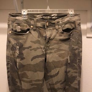 Seven7 camo jeans size 8